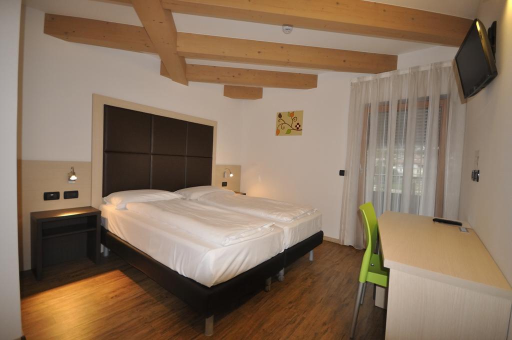 Villa Cameras Room And Breakfast Мори Экстерьер фото