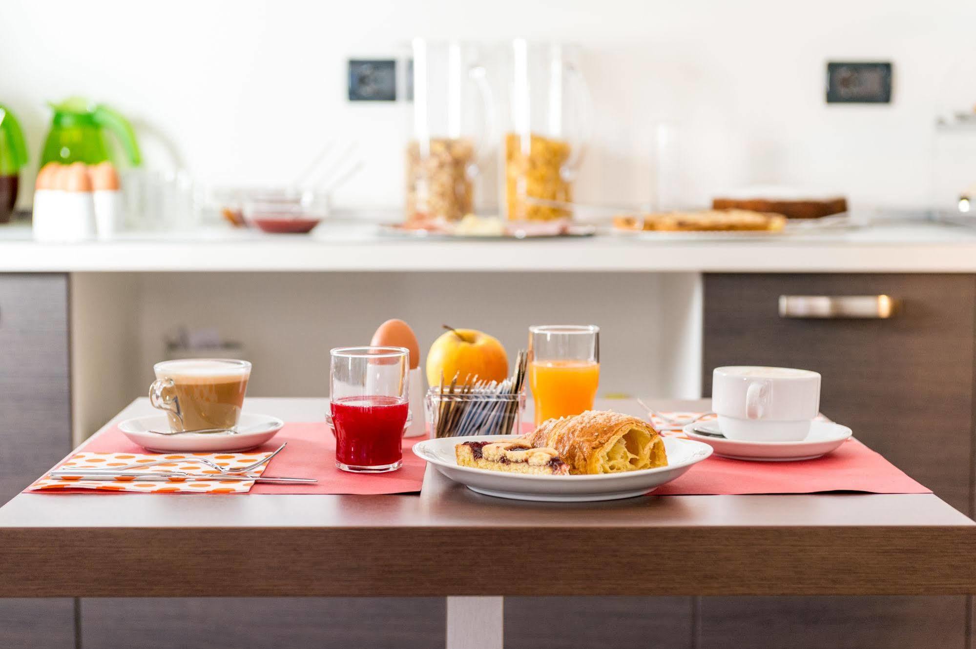 Villa Cameras Room And Breakfast Мори Экстерьер фото