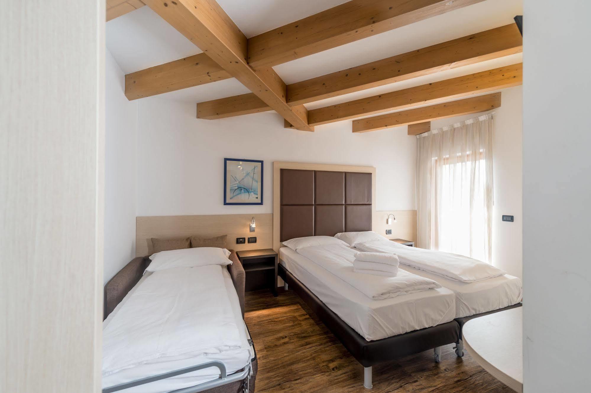 Villa Cameras Room And Breakfast Мори Экстерьер фото