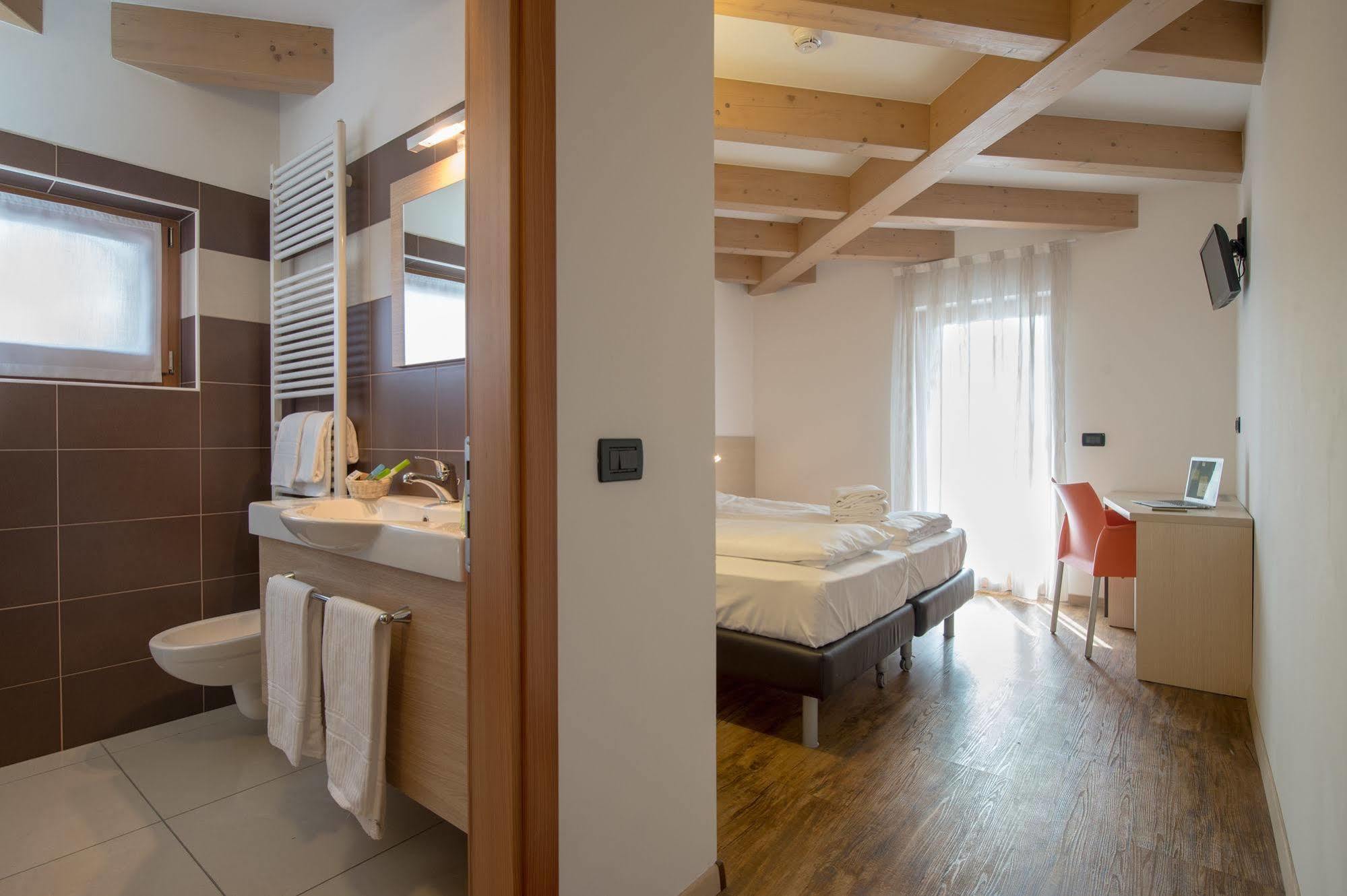 Villa Cameras Room And Breakfast Мори Экстерьер фото