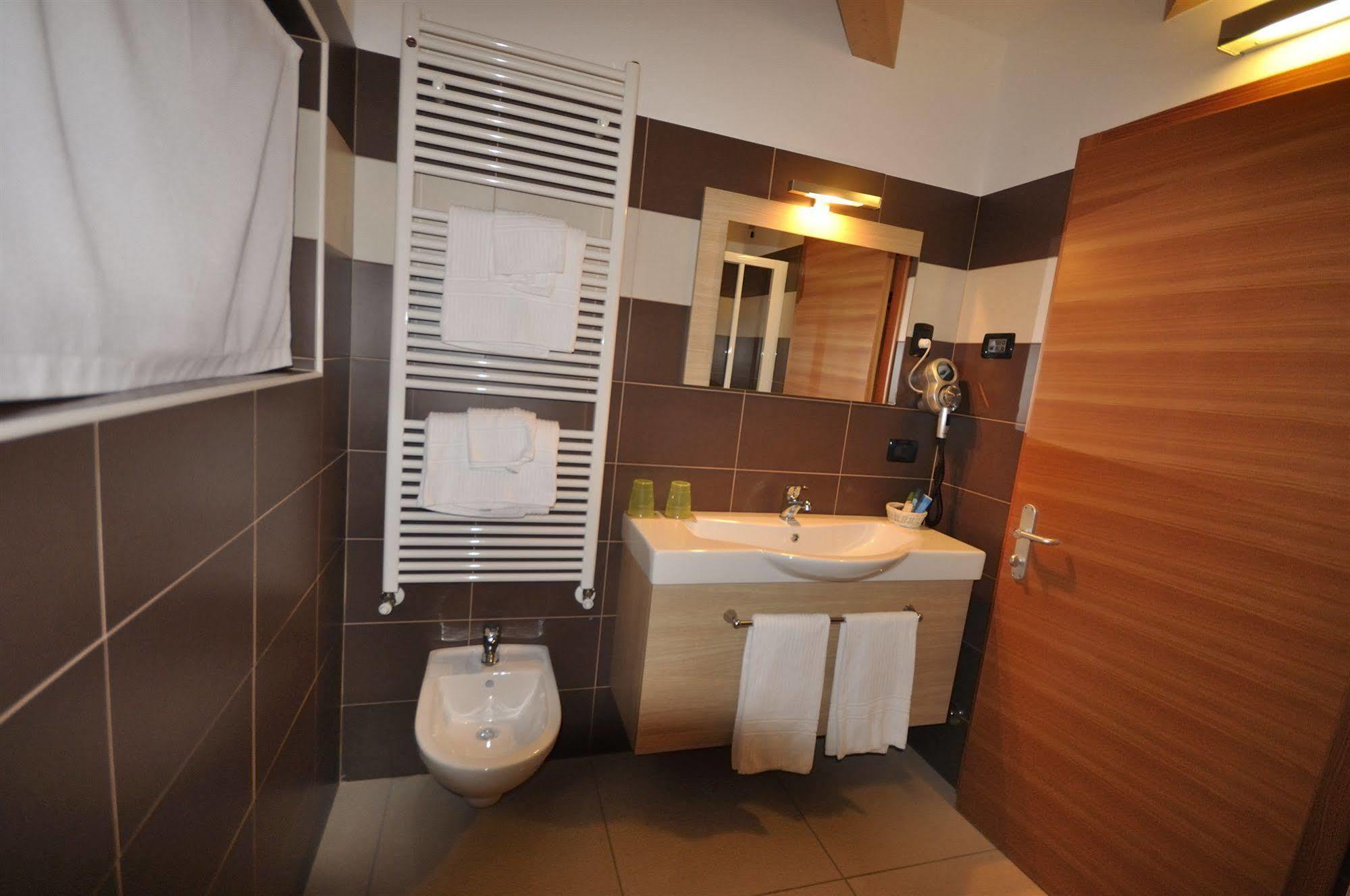 Villa Cameras Room And Breakfast Мори Экстерьер фото