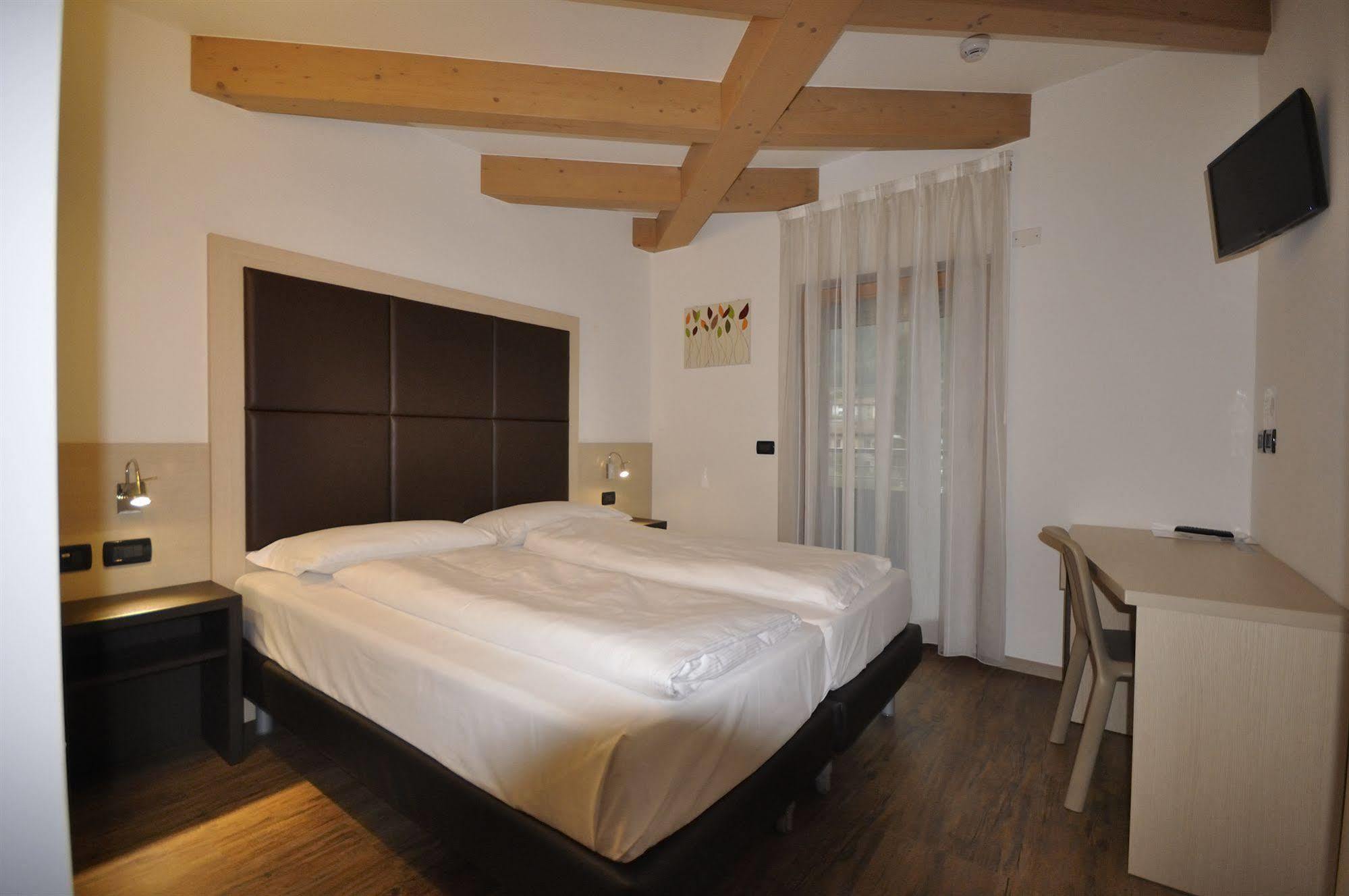 Villa Cameras Room And Breakfast Мори Экстерьер фото